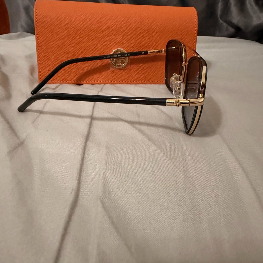 Tory Burch Black Sunglasses with Orange Case - Picture 2 of 4